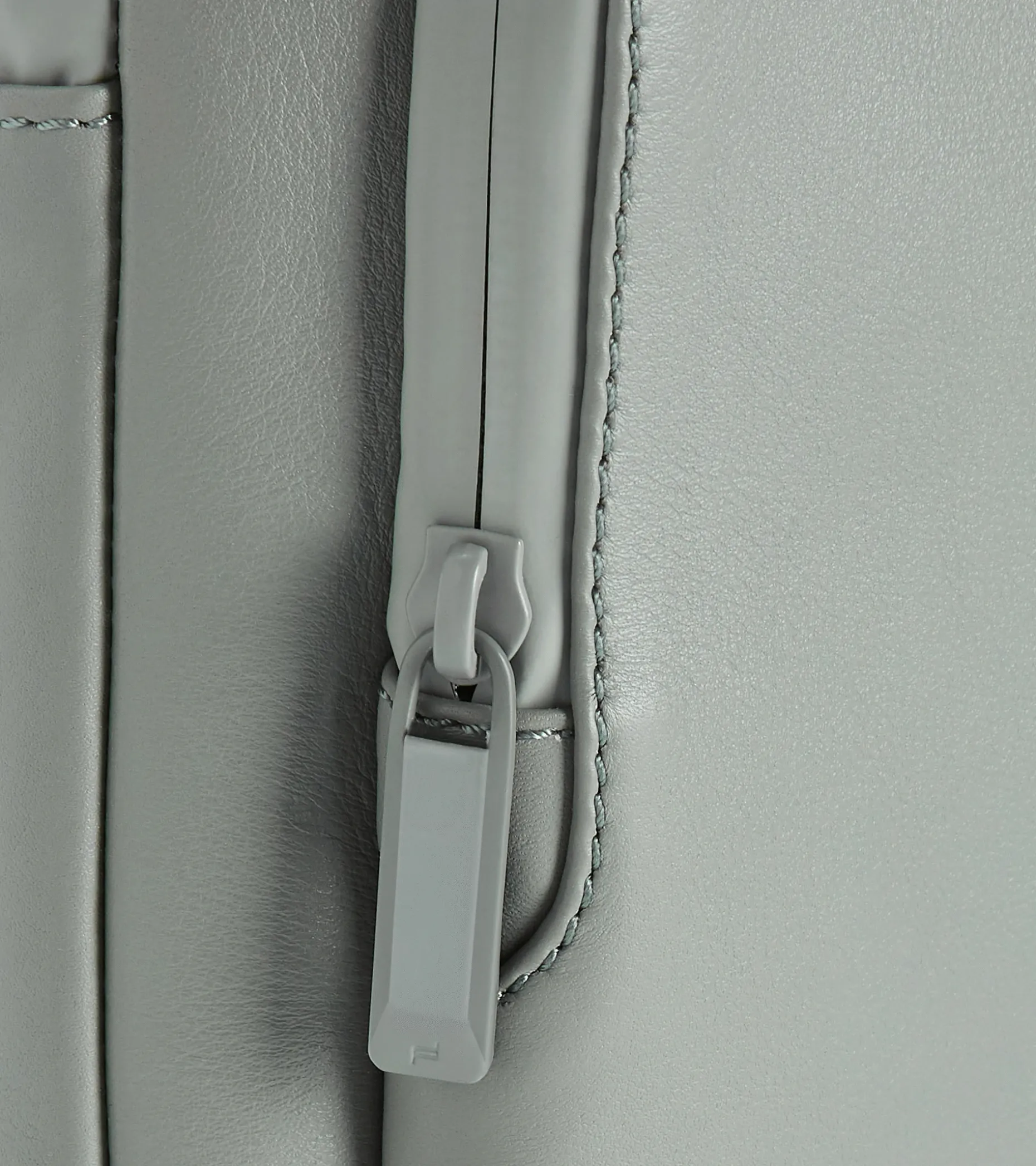Roadster Leather Shoulderbag S