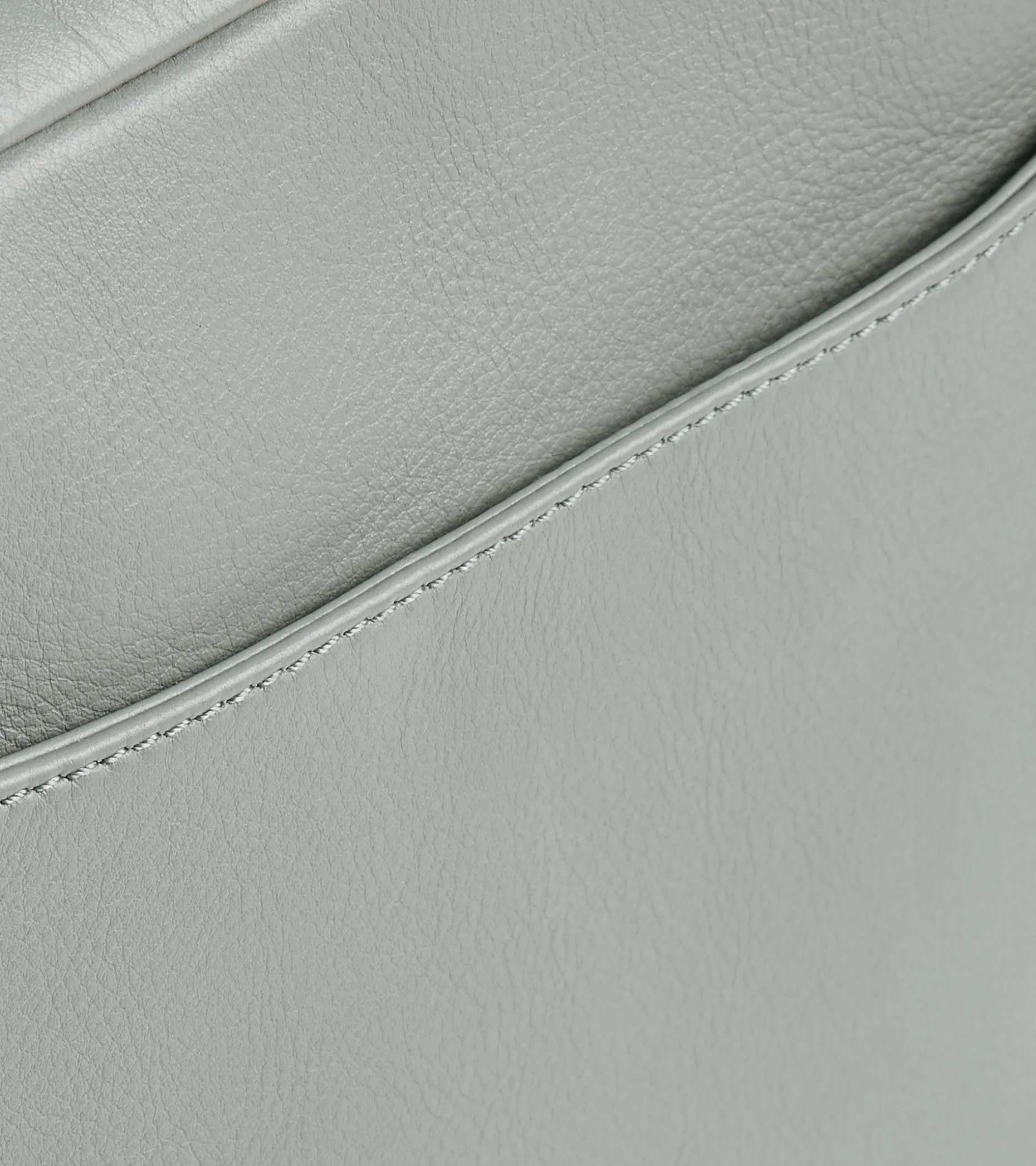 Roadster Leather Shoulderbag Xs