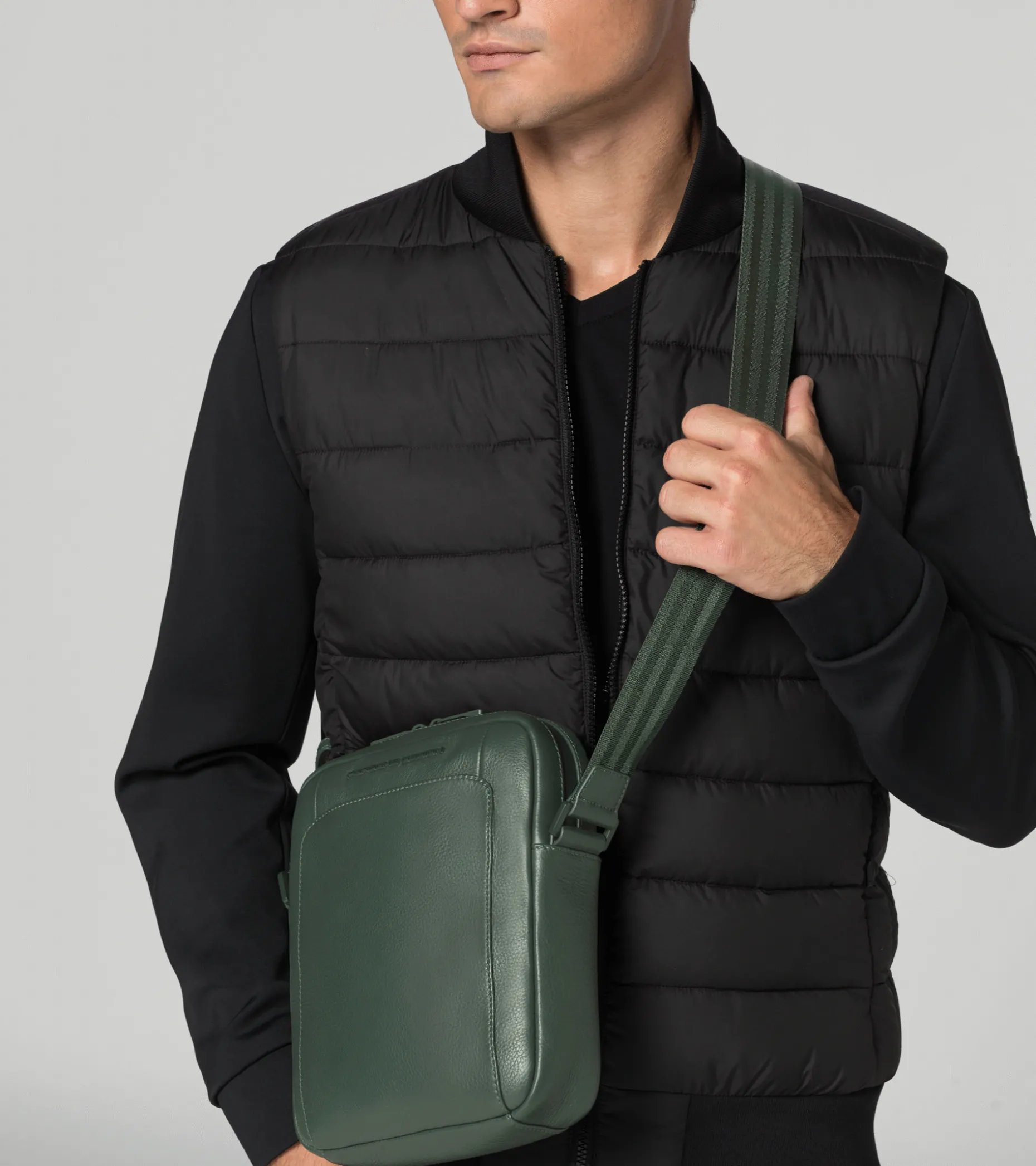 Roadster Leather Shoulderbag Xs